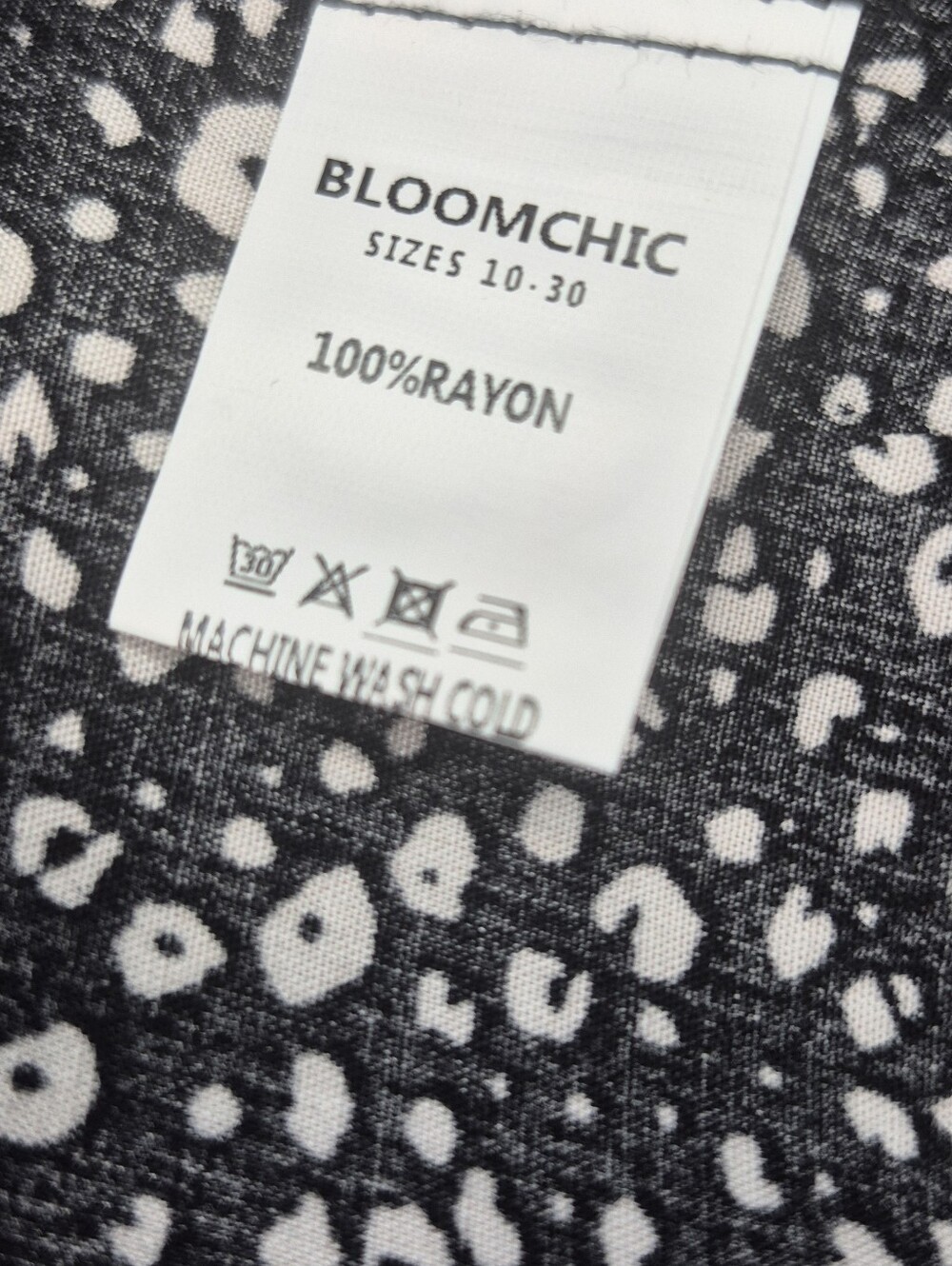 BloomChic Button-Front Short Sleeve Tunicloo - Picture 3 of 3
